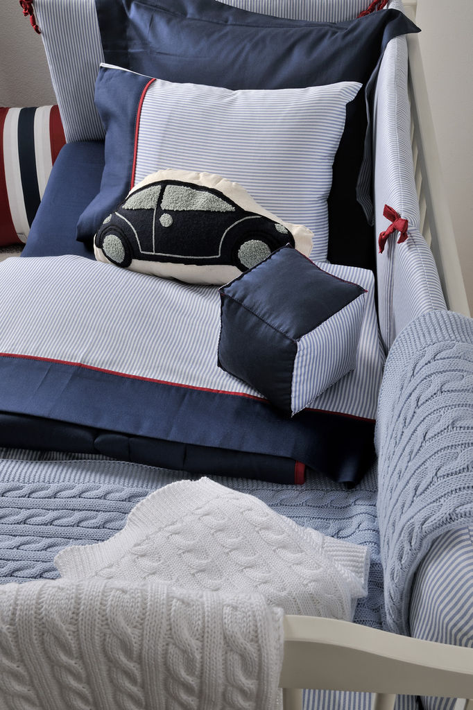 NAVY STRIPES DES.700 Set Çarçafi për Bebe