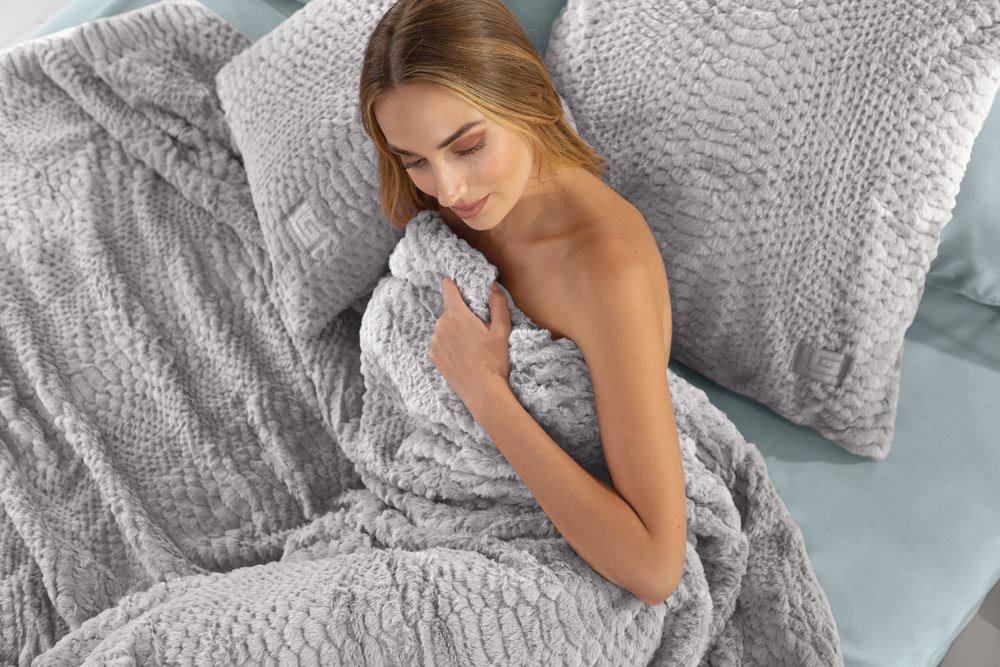 Batanije CRUSTY Silver 220x240 + Jastëk Dekorativ, GL