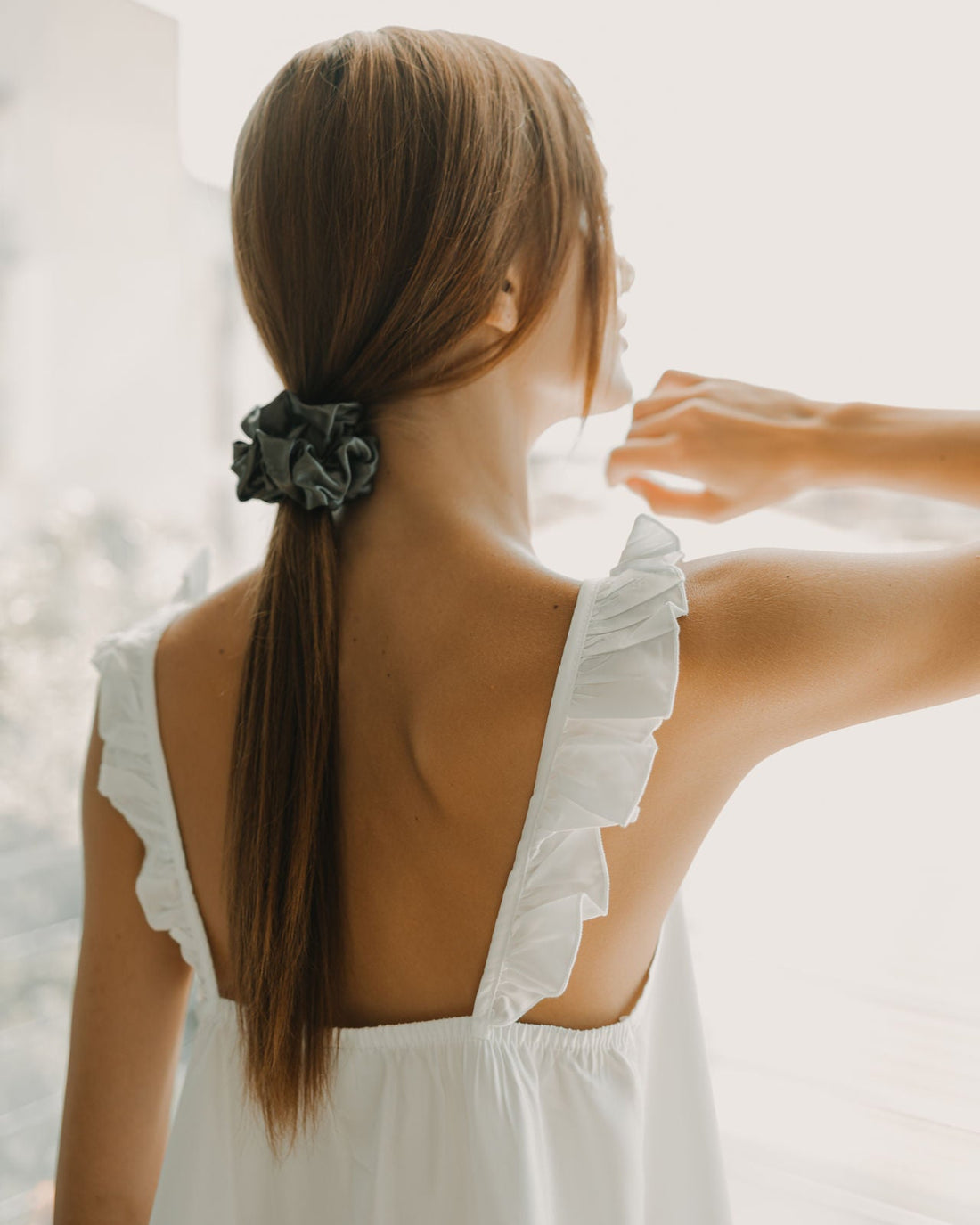 Set pizhame e bardhë me frutull, prej materiali Tencel