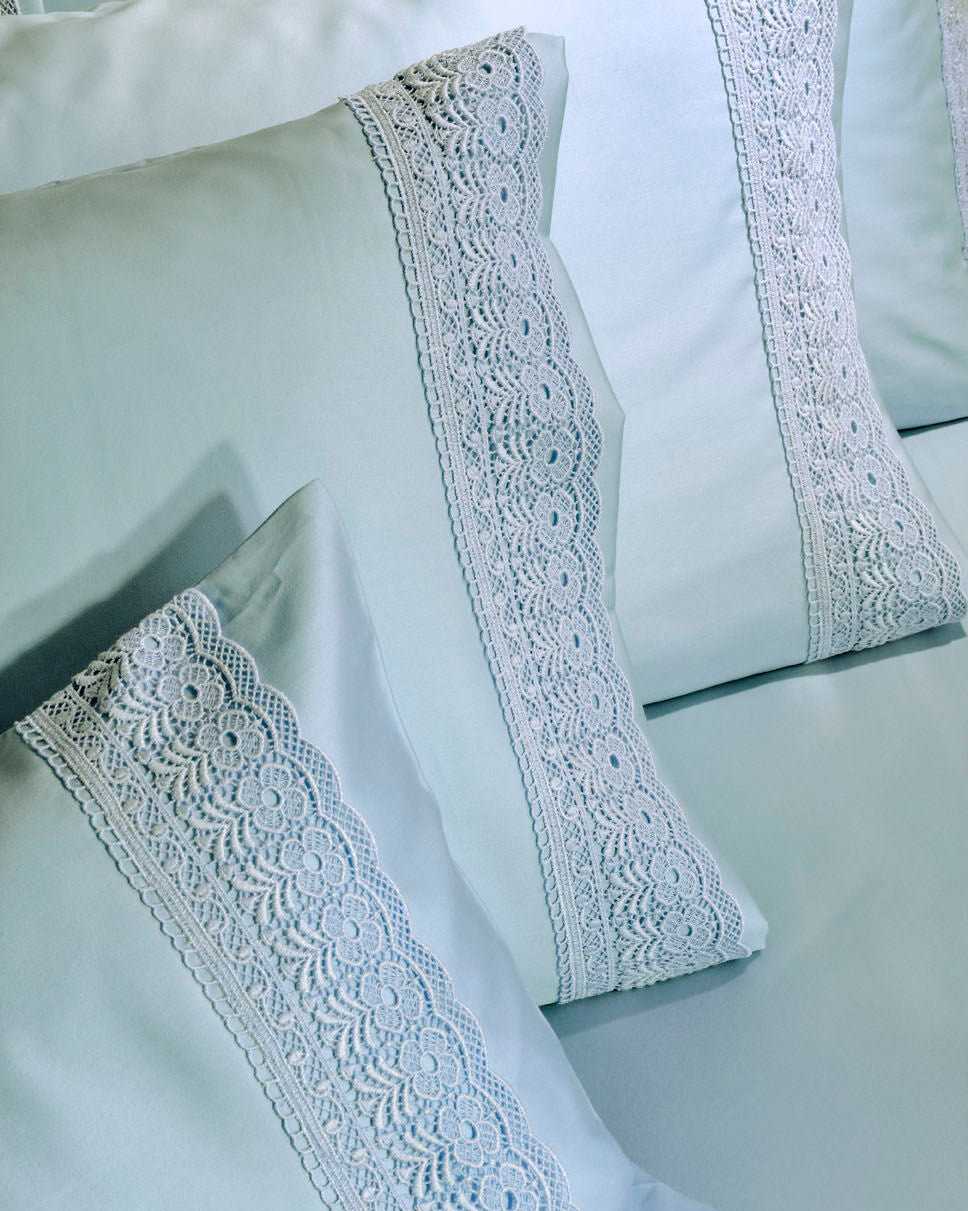 Set Carcafi Dopio me Dantellë ngjyrë Bojëqielli