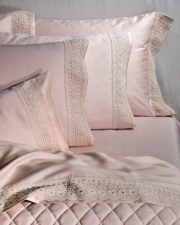 Set Carcafi Dopio me Dantellë ngjyrë rozë