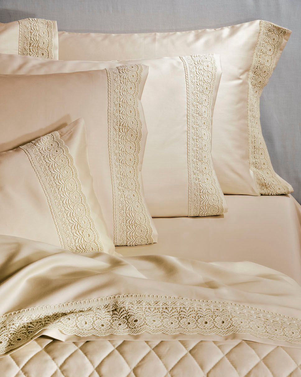 Set Carcafi Dopio me Dantellë ngjyrë Pana