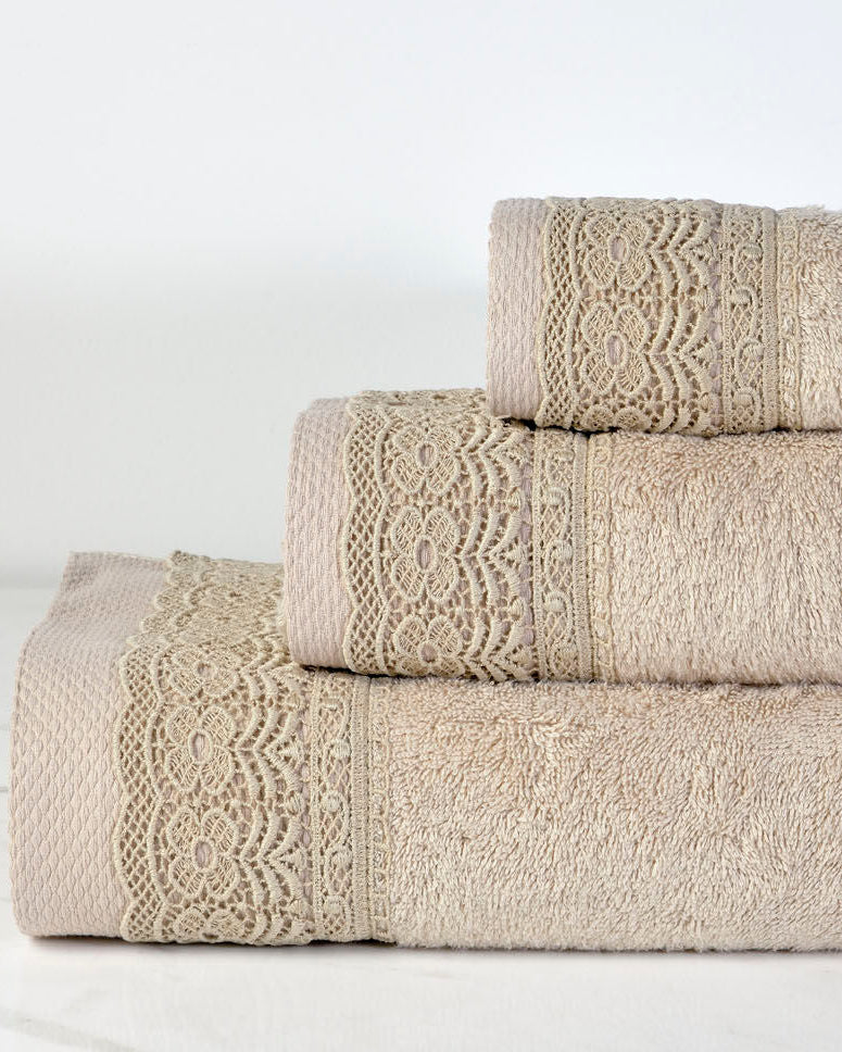 Set Peshqiri me Dantellë ngjyrë bezhë