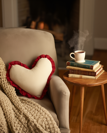 Jastëk dekorativ festiv në formë zemre