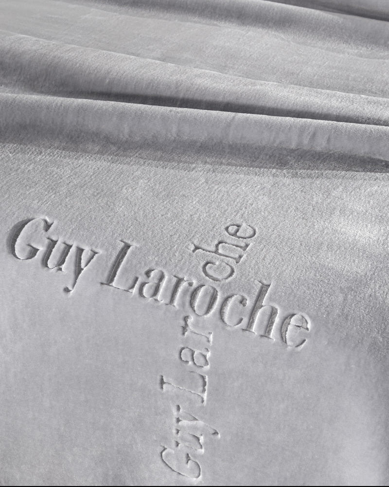 Batanije Logo Velur Guy Laroche Paris