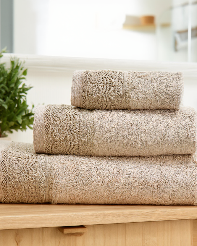 Set Peshqiri me Dantellë ngjyrë bezhë