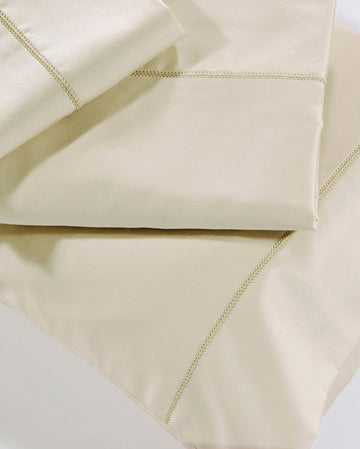 Set Carcafi Tek me Qëndisje anësore – 100% pambuk sateen