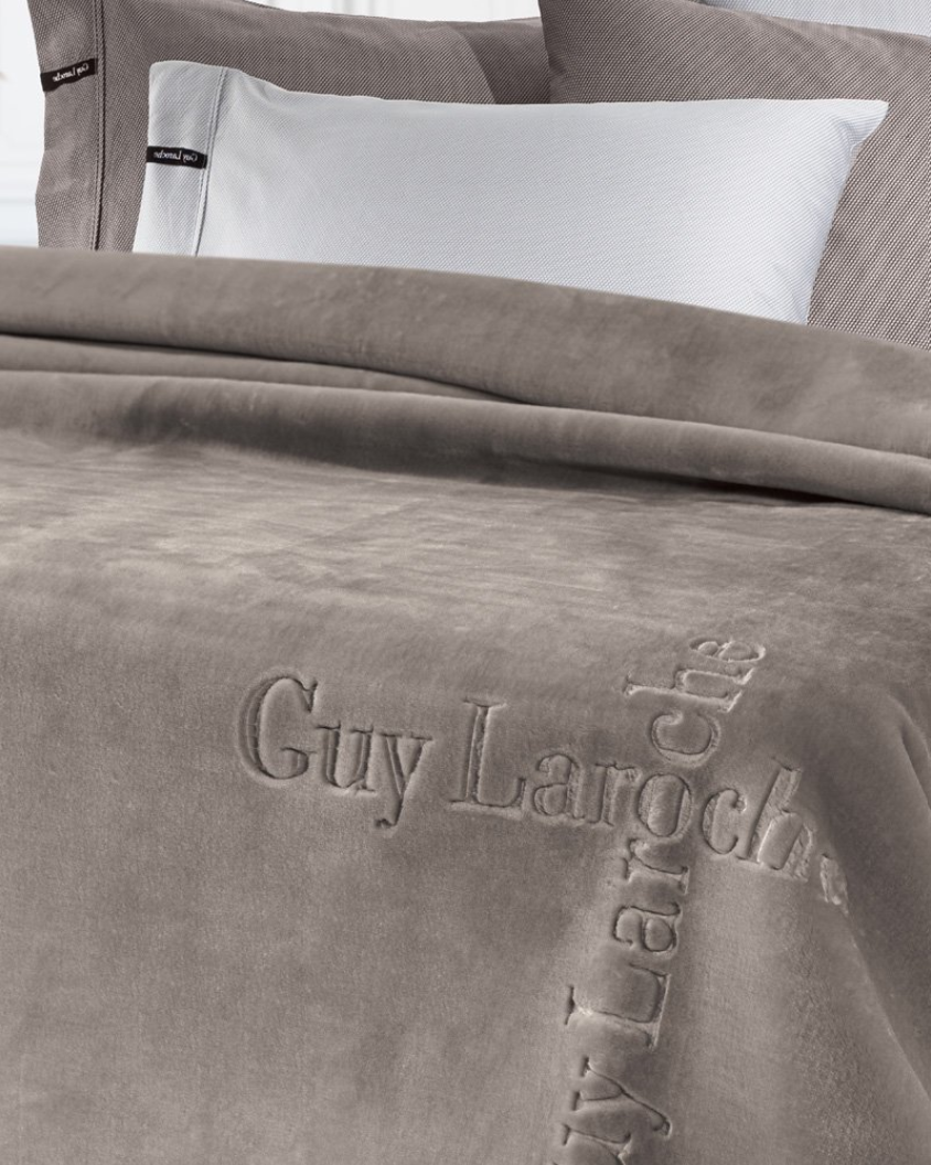 Batanije Logo Velur Guy Laroche Paris