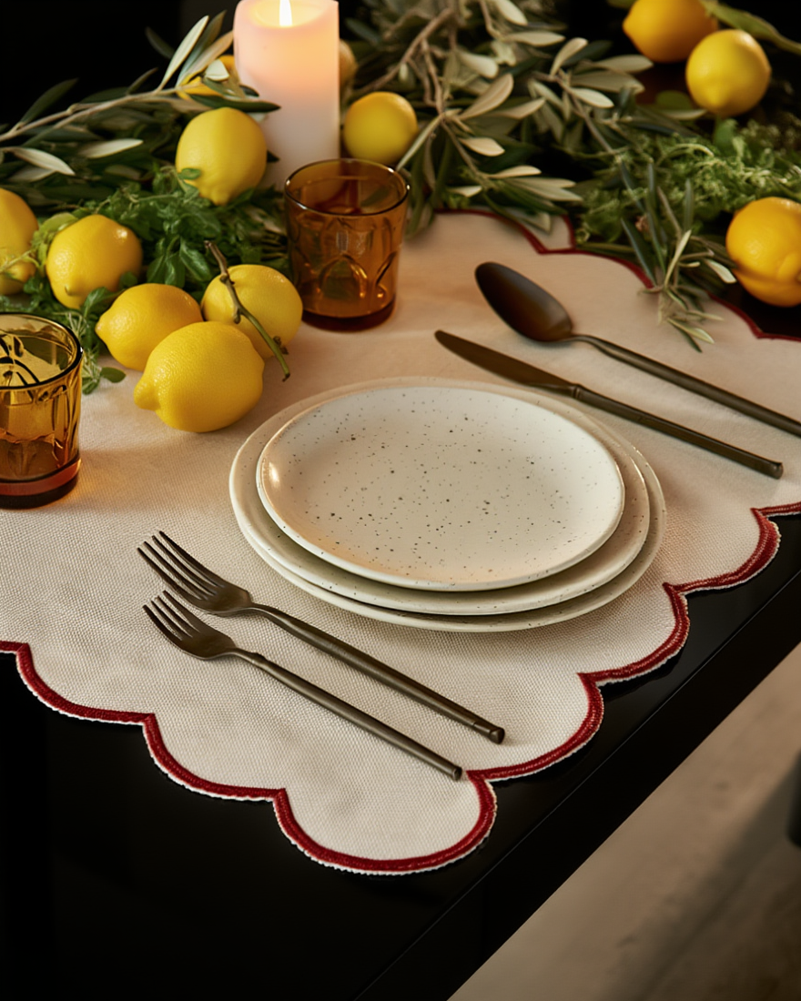 Shtresë pjate me fiston të kuq