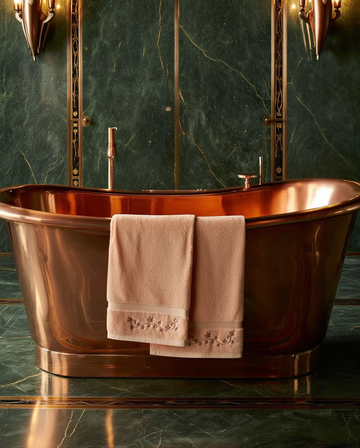 Peshqir Fytyre me Qëndisje Dekorative