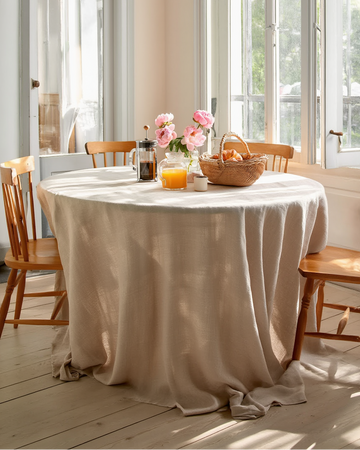 Mbulesë Tavoline në nuanca Bezhë