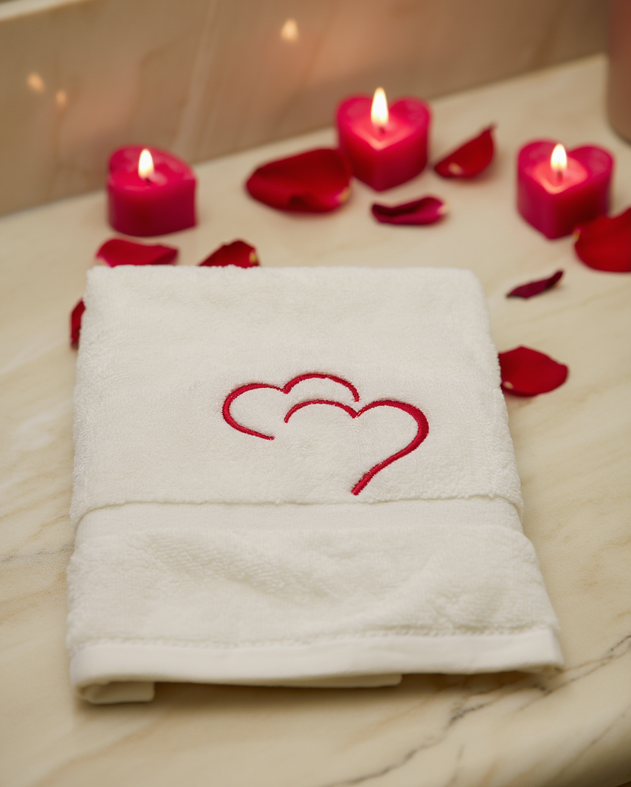 Peshqir Fytyre me Qëndisje Dekorative