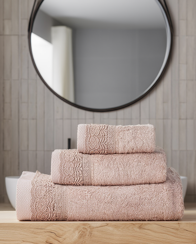 Set Peshqiri me Dantellë ngjyrë rozë e errët