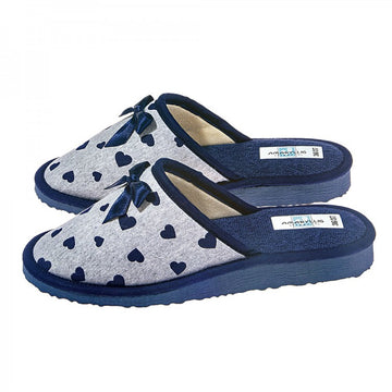 Shapka BLUE HEART 71111-50