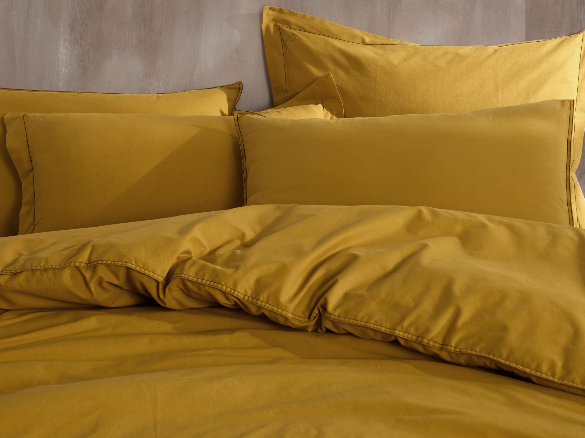 LOGAN MUSTARD Set Çarçafi Zarf