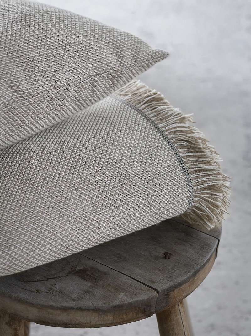 ILLUSIE BEIGE Mbulesa Divani